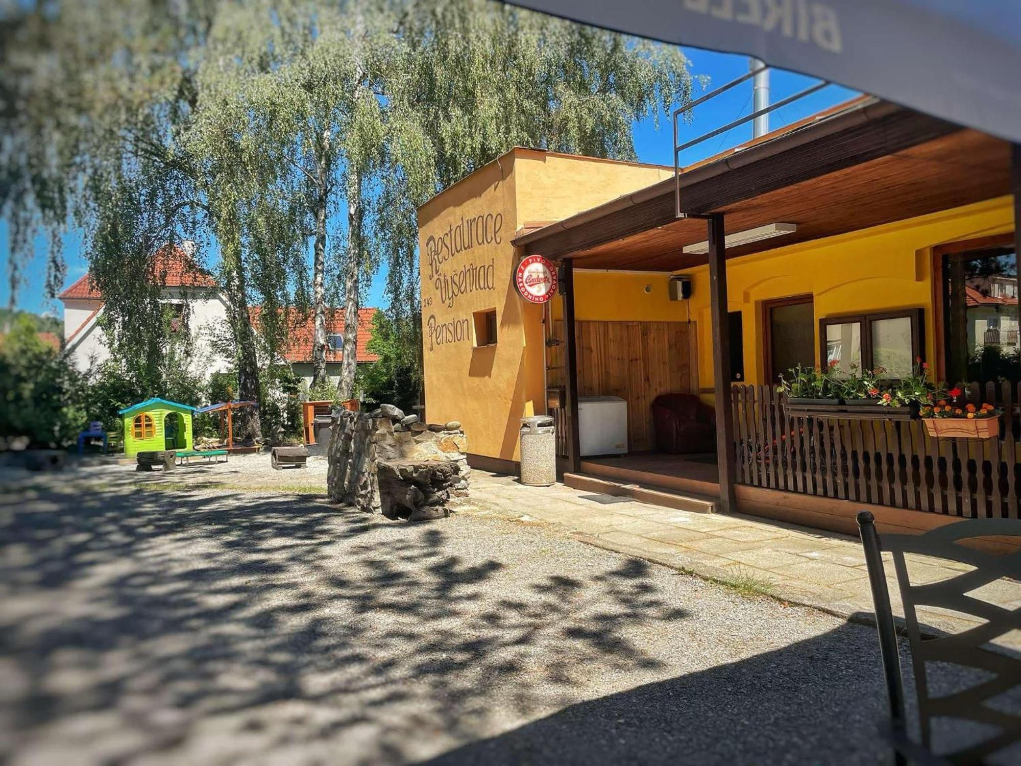 Penzion Vysehrad Nonstop Чешки Крумлов Екстериор снимка